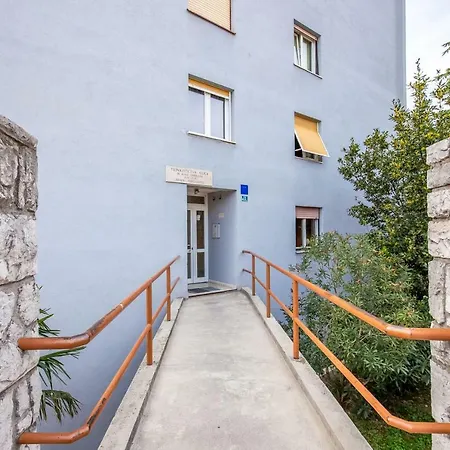 Nino Apartment